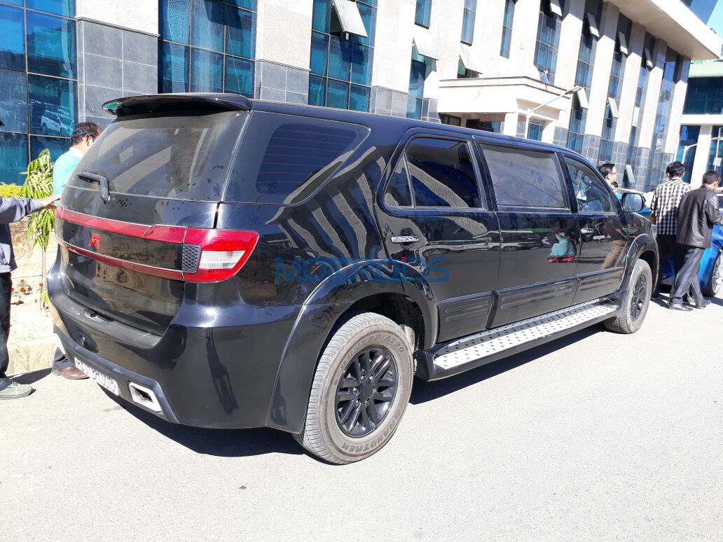 Toyota Fortuner máy xăng 2 cầu xe cộ cũ thất lạc giá chỉ thời gian nhanh bên trên Việt Nam