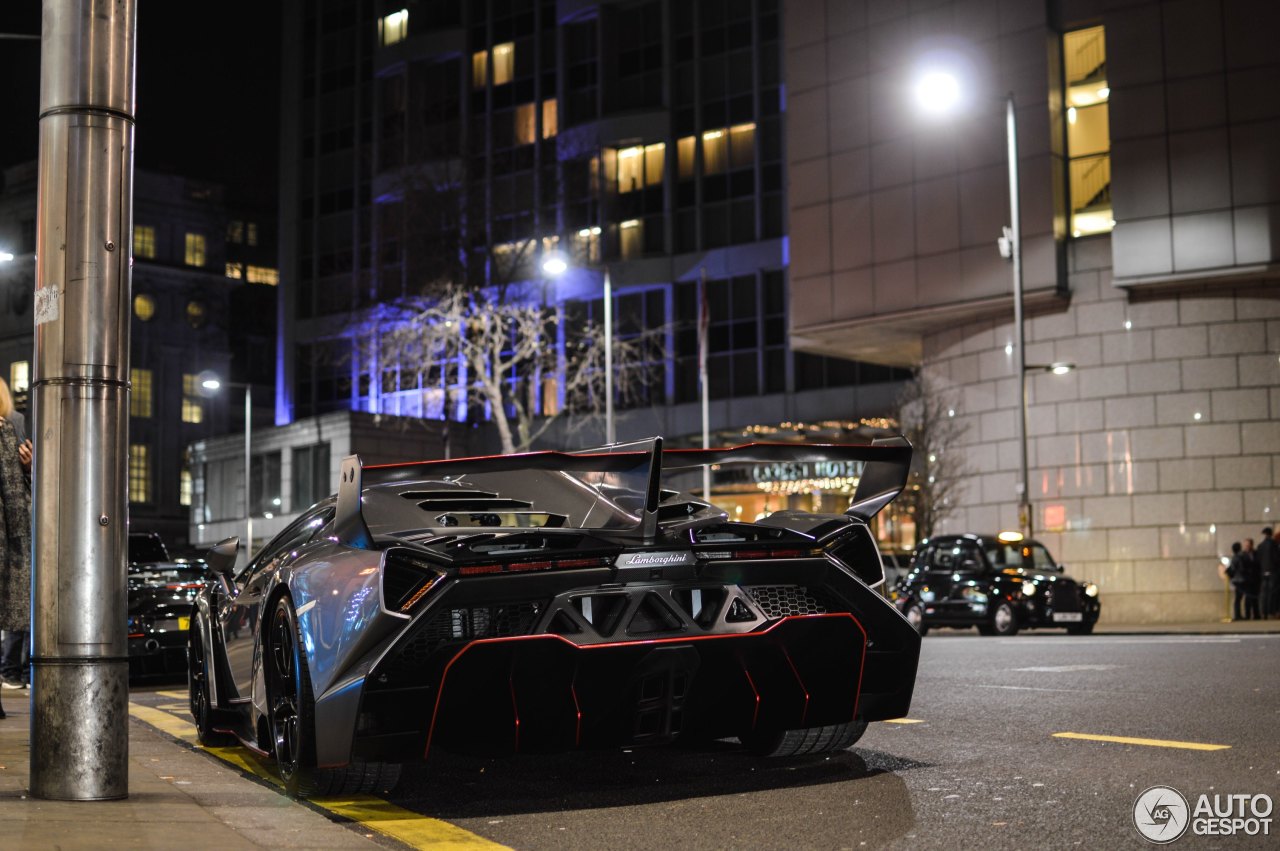 Bắt gặp siêu xe Lamborghini Veneno Coupe không phải để bán chạy trên đường  phố