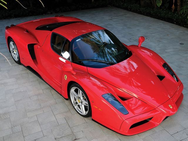 
Sở dĩ nhiều người nhận định chiếc Ferrari Enzo mang số thứ tự 399 có mức giá cao gấp 6 lần mức giá xuất xưởng vào năm 2003 là do trước đó nhiều chiếc Enzo khác đã được rao bán thành công các mức giá từ 3,4 đến 3,8 triệu USD.
