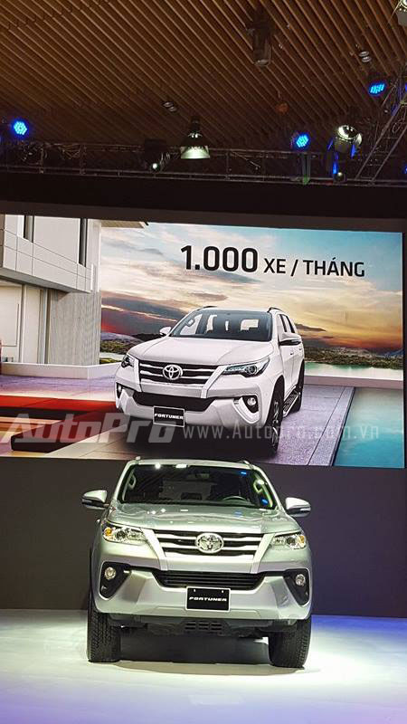 Toyota Fortuner 2017 ra mắt Việt Nam, giá từ 981 triệu Đồng - Ảnh 16.