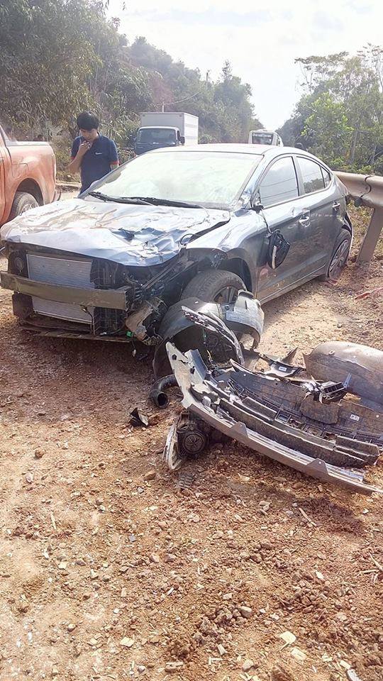 Bắc Giang: Hyundai Elantra đập hộp gặp nạn trên đường từ đại lý về nhà - Ảnh 2.