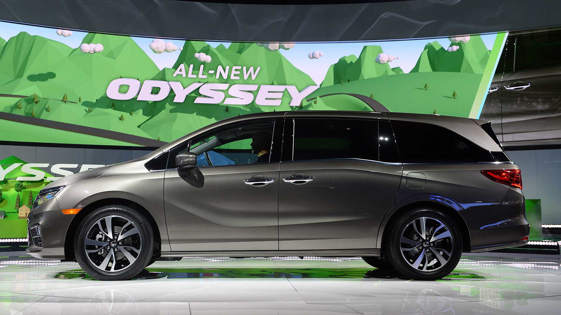 Đánh giá xe Honda Odyssey 2018 về thiết kế nội ngoại thất và giá bán   MuasamXecom
