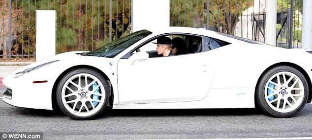Justin Bieber rao bán siêu xe Ferrari 458 Italia độ Liberty Walk - Ảnh 2.