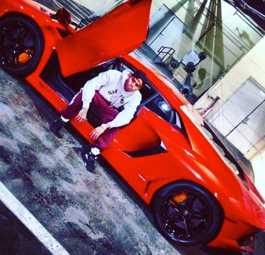 Siêu xe Lamborghini Aventador của ca sỹ Chris Brown bị phá nát trong tai nạn - Ảnh 7.