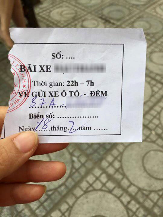 Lexus RX350 bị vặt logo khi gửi qua đêm tại chung cư ở Hà Nội - Ảnh 3.