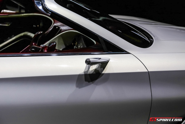 Xem xe mui trần sang chảnh Bentley EXP 12 Speed 6e lặng lẽ rời triển lãm Geneva 2017 - Ảnh 2.
