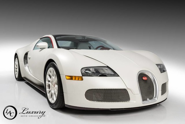 Võ sỹ triệu phú Floyd Mayweather rao bán cặp đôi siêu xe Bugatti Veyron - Ảnh 1.