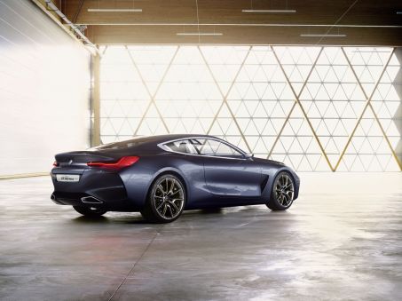 Xe trong mơ BMW 8-Series 2018 lộ diện trước giờ ra mắt - Ảnh 2.