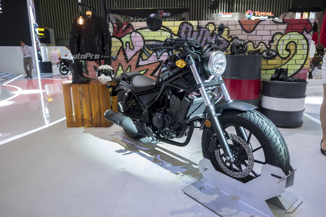 Honda Rebel 300 2017 được đồn có giá chính hãng 160 triệu Đồng tại Việt Nam - Ảnh 2. Honda Rebel 300 2017 được đồn có giá chính hãng 160 triệu Đồng tại Việt Nam - Ảnh 2.