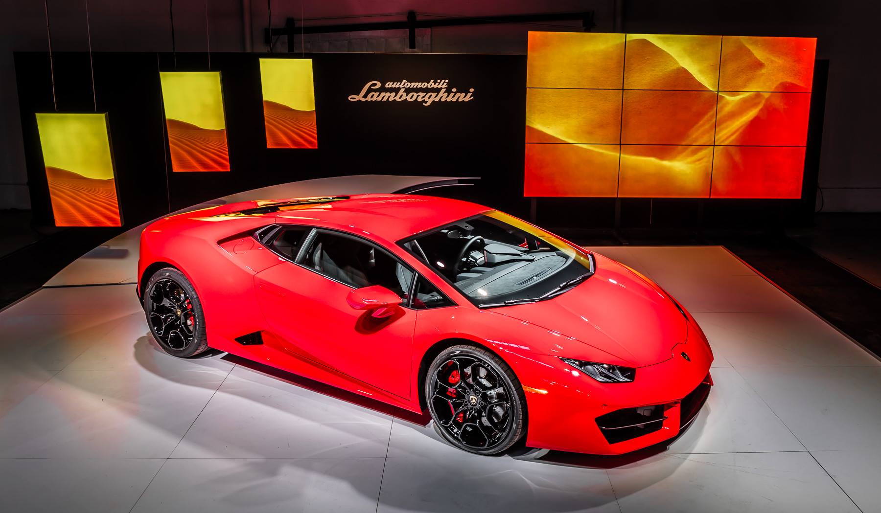 Chiếc siêu xe Lamborghini Huracan thứ  xuất xưởng