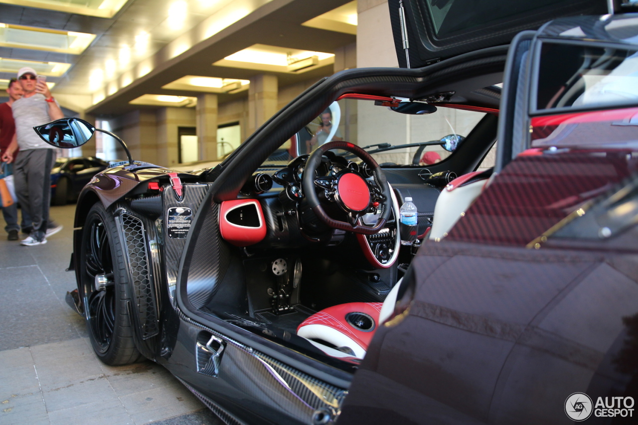 Pagani Huayra BC салон