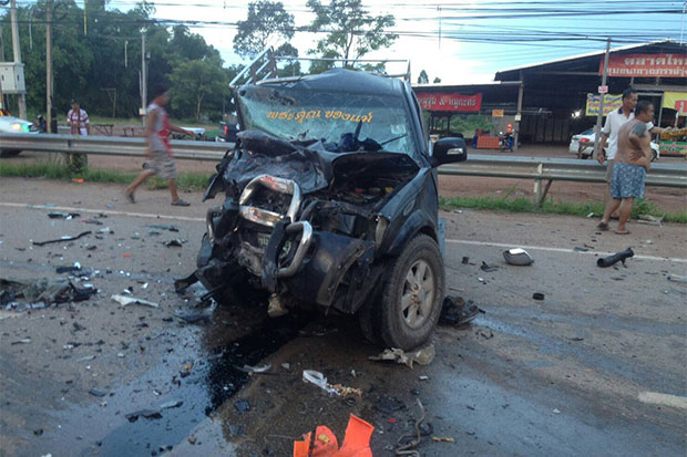 Ô tô chở khách đối đầu xe bán tải tại Thái Lan khiến 2 phụ nữ Việt thiệt mạng - Ảnh 1.