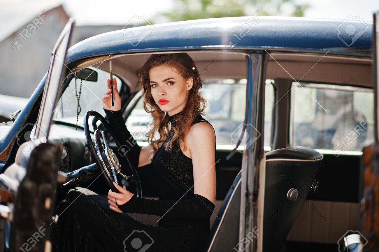 Glamorous girl beside vintage car - Image 5.