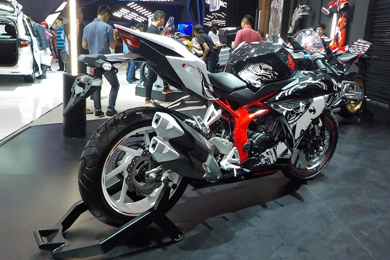 Honda CBR250RR phi&ecirc;n bản đặc biệt mới được v&eacute;n m&agrave;n, gi&aacute; từ 120,6 triệu Đồng - Ảnh 5.