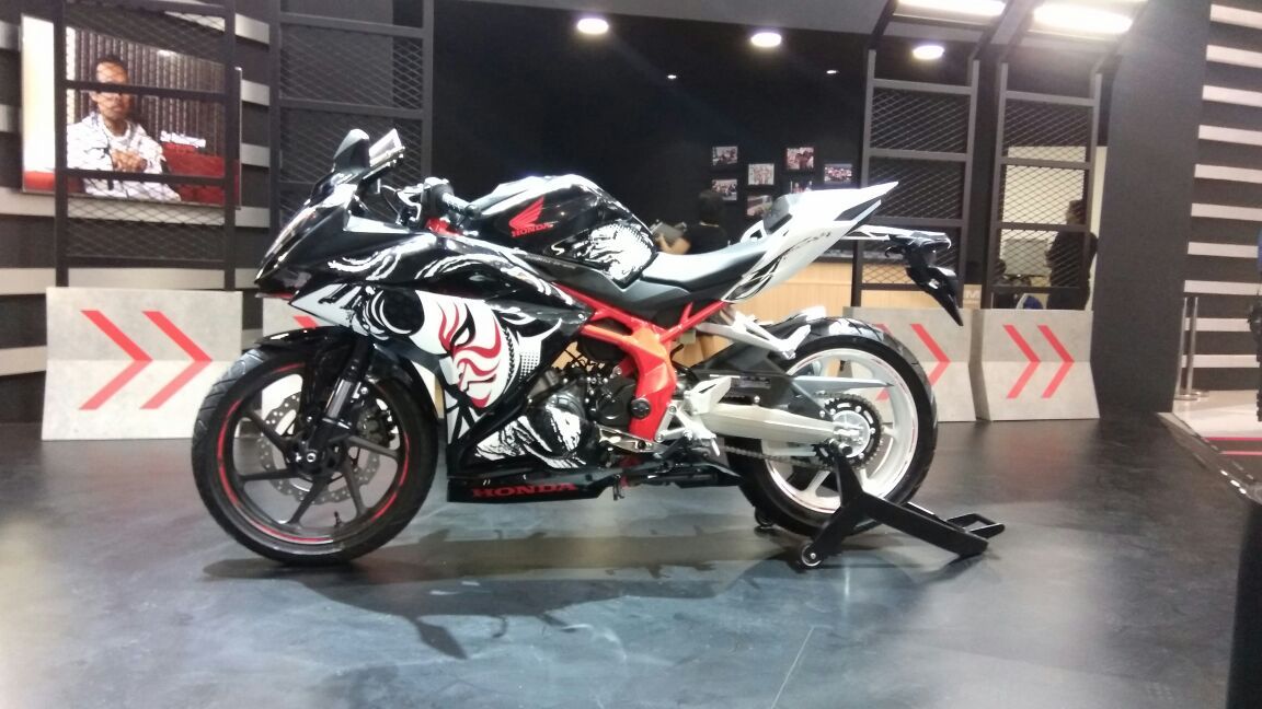 Honda CBR250RR phi&ecirc;n bản đặc biệt mới được v&eacute;n m&agrave;n, gi&aacute; từ 120,6 triệu Đồng - Ảnh 6.