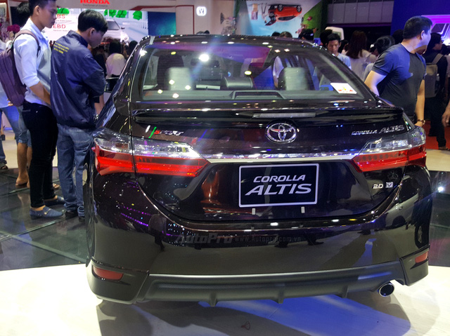 Toyota Corolla Altis 2017 vừa ra mắt Việt Nam có phiên bản đặc biệt mới - Ảnh 11.