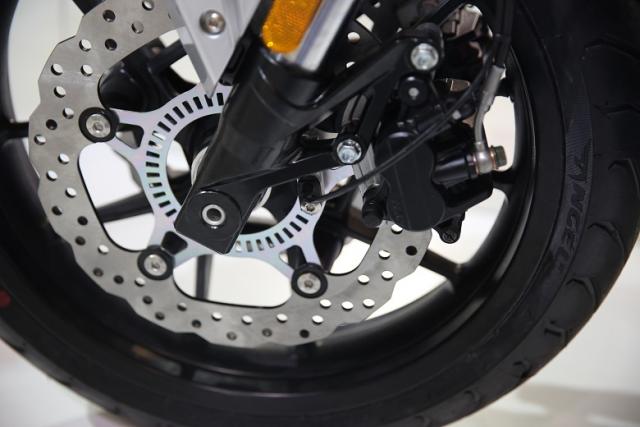 Loncin trình làng naked bike 500 phân khối mới với thiết kế giống Honda CB500F - Ảnh 6.