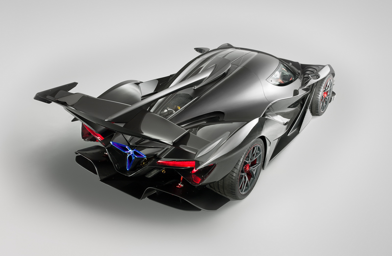 Apollo Intensa Emozione - Siêu xe triệu đô mới của người Đức - Ảnh 6.