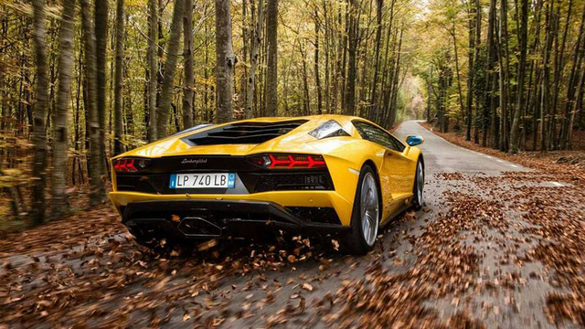 Nghe thử âm thanh uy lực của Lamborghini Aventador S LP740-4 - Ảnh 4.