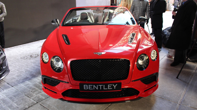 Xem Bentley Continental Supersports 2017 được vận chuyển vào trong triển lãm Geneva - Ảnh 8.
