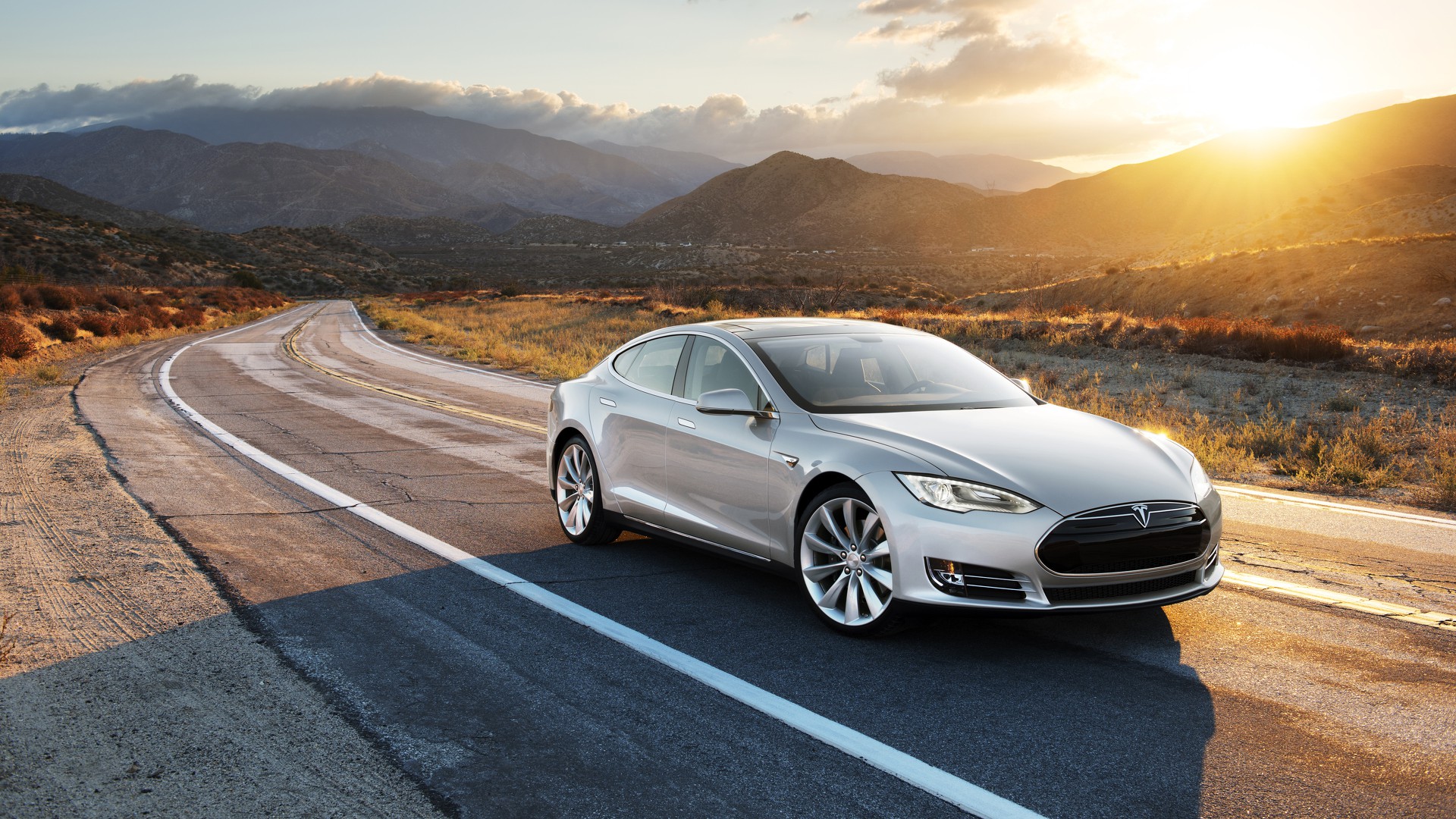 Công nghệ xe tự lái hoàn toàn của Tesla đang ngày càng rẻ và phổ cập hơn