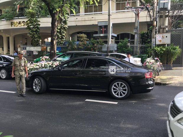 Audi A8L cùng dàn xe sang tham dự lễ đón dâu của Hoa hậu Thu Thảo - Ảnh 11.