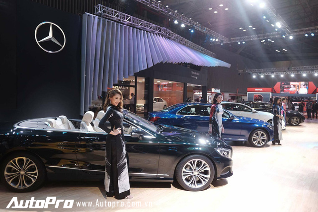 Trực tiếp: Mercedes-Benz kết hợp táo bạo xe sang - Áo dài Việt; Ra mắt mẫu xe Mercedes-AMG GLA 45 4MATIC - Ảnh 2.