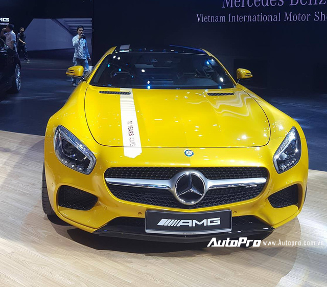 Trực tiếp: Mercedes-Benz kết hợp táo bạo xe sang - Áo dài Việt; Ra mắt mẫu xe Mercedes-AMG GLA 45 4MATIC - Ảnh 6.