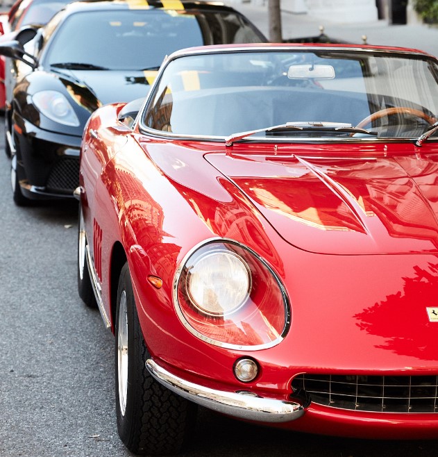 Ralph Lauren trưng bày bộ 3 siêu xe Ferrari hàng hiếm tại kinh đô thời trang của thế giới - Ảnh 3.