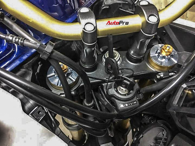 Cận cảnh Honda CRF1000L Africa Twin 2017 độ độc nhất Việt Nam - Ảnh 5. Cận cảnh Honda CRF1000L Africa Twin 2017 độ độc nhất Việt Nam - Ảnh 5.