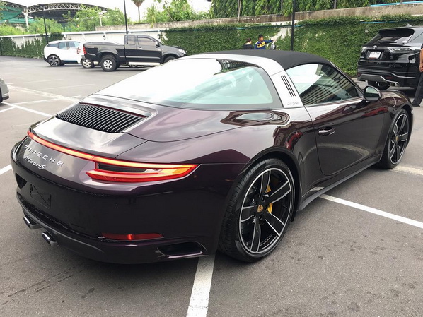 Ngất ngây với Porsche 911 Targa 4S sở hữu bộ áo màu thạch anh tím tại Thái Lan - Ảnh 2. Ngất ngây với Porsche 911 Targa 4S sở hữu bộ áo màu thạch anh tím tại Thái Lan - Ảnh 2.