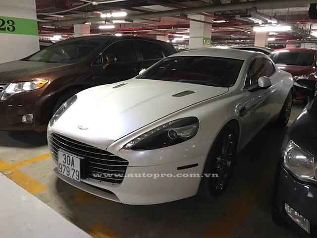 Aston Martin Rapide S tái xuất trên phố Hà Thành - Ảnh 3.