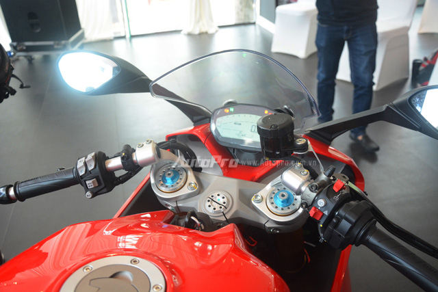 Cận cảnh Ducati SuperSport 2017 phiên bản S có giá 571 triệu Đồng - Ảnh 19. Cận cảnh Ducati SuperSport 2017 phiên bản S có giá 571 triệu Đồng - Ảnh 19.