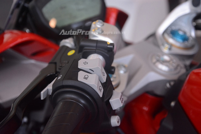 Cận cảnh Ducati SuperSport 2017 phiên bản S có giá 571 triệu Đồng - Ảnh 20.