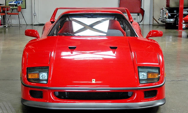 Ferrari F40 27 tuổi đời có giá rao bán 34 tỷ Đồng - Ảnh 2.