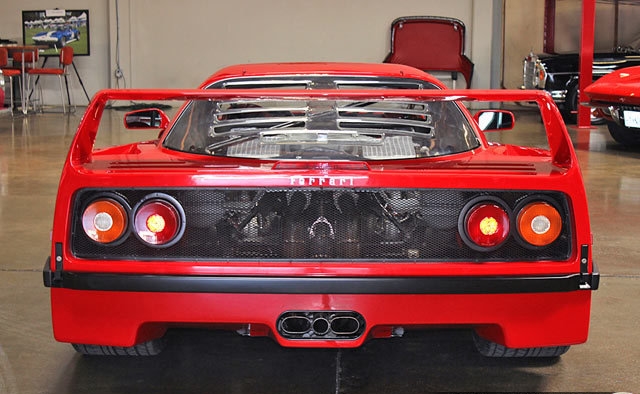 Ferrari F40 27 tuổi đời có giá rao bán 34 tỷ Đồng - Ảnh 12.