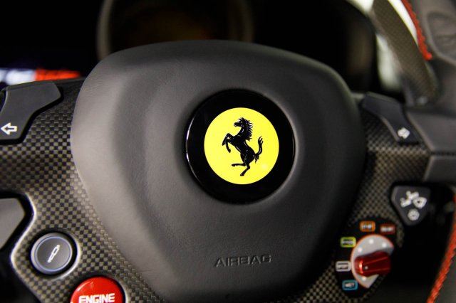 Vẻ đẹp của chiếc Ferrari F12tdf có giá bán siêu đắt đỏ trên thế giới, giá từ 31,8 tỷ Đồng - Ảnh 18.