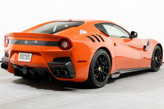 Vẻ đẹp của chiếc Ferrari F12tdf có giá bán siêu đắt đỏ trên thế giới, giá từ 31,8 tỷ Đồng - Ảnh 5.