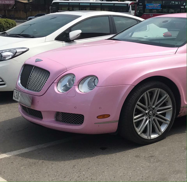 Cư dân mạng xôn xao với chiếc Bentley Continental GT màu hồng có giá rao bán hơn 1 tỷ Đồng - Ảnh 6.