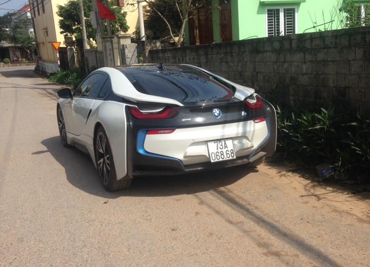 BMW i8 biển 