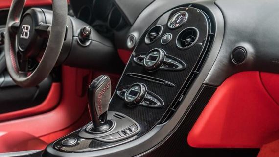 Siêu xe Bugatti Veyron Vitesse rao bán với giá 56,6 tỷ Đồng - Ảnh 7.