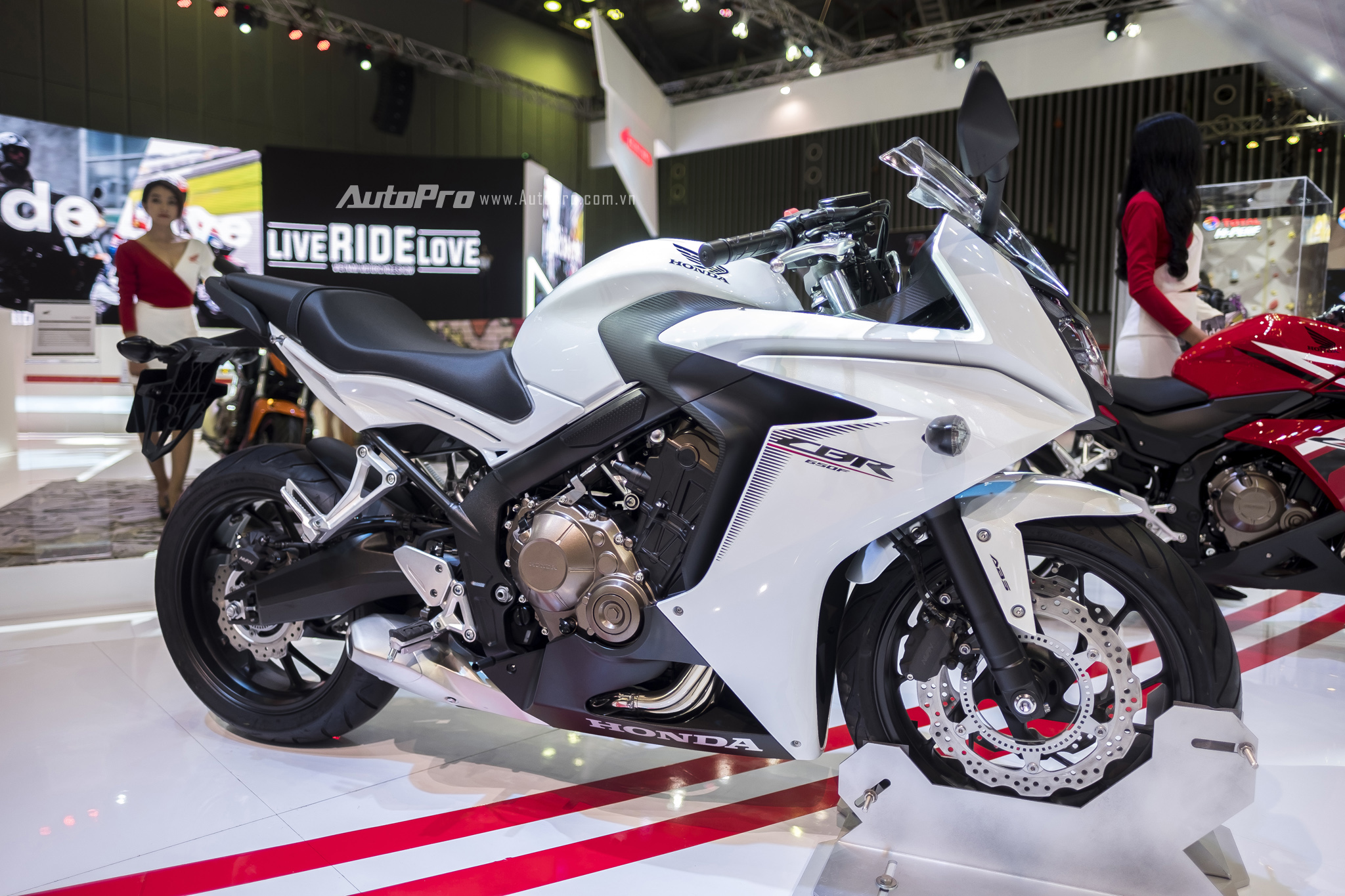 Honda V Tham V ng Xe Ph n Kh i L n T i Vi t Nam