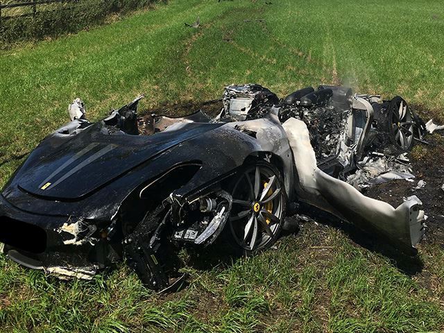 Ferrari F430 Scuderia gặp nạn tan tành chỉ sau 60 phút tìm thấy chủ nhân - Ảnh 1.