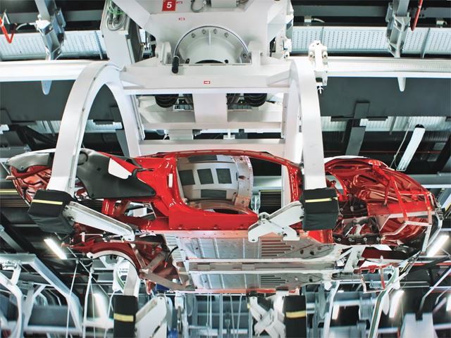 Ferrari truyền đam mê cho cả robot lắp ráp - Ảnh 4.