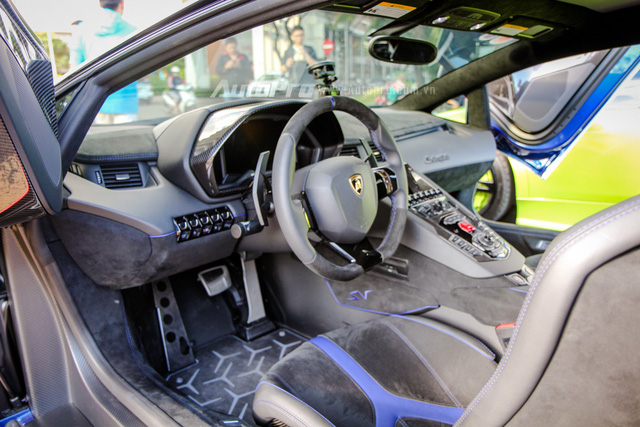 Minh Nhựa chia sẻ video Cường Đô-la cầm lái siêu xe Lamborghini Aventador SV - Ảnh 5.