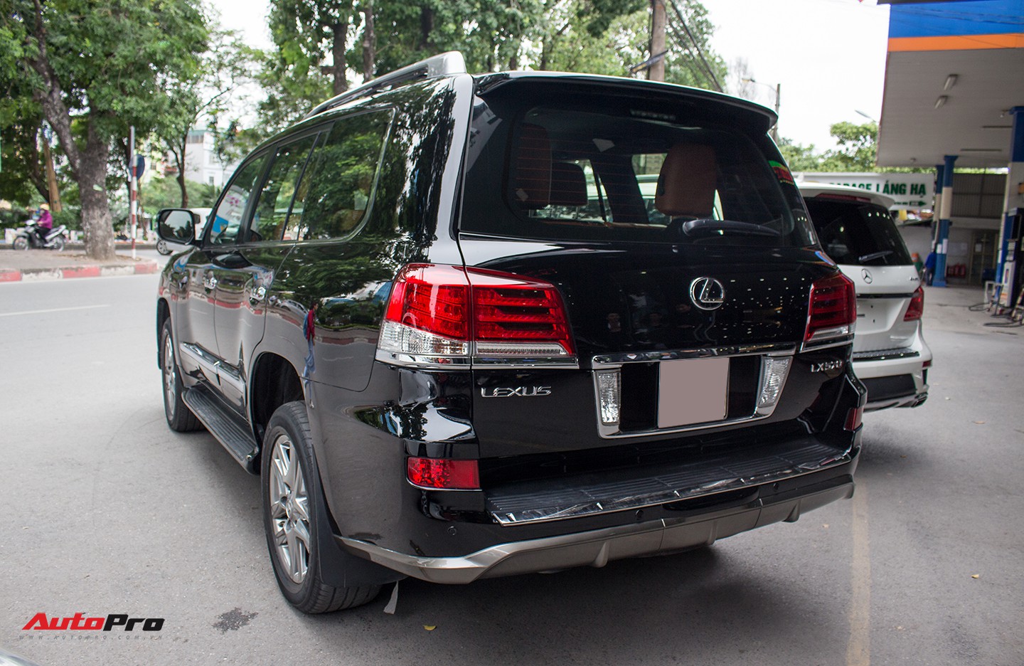 2015 Lexus LX570 Test 8211 Review 8211 Car and Driver