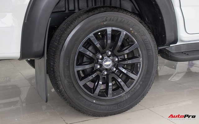 Chevrolet Colorado phiên bản giới hạn chính thức ra mắt tại Việt Nam - Ảnh 6. Chevrolet Colorado phiên bản giới hạn chính thức ra mắt tại Việt Nam - Ảnh 6.