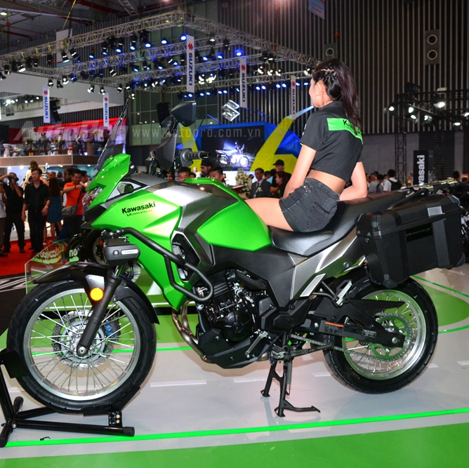 Kawasaki VersysX 300 có giá từ 149 triệu đồng
