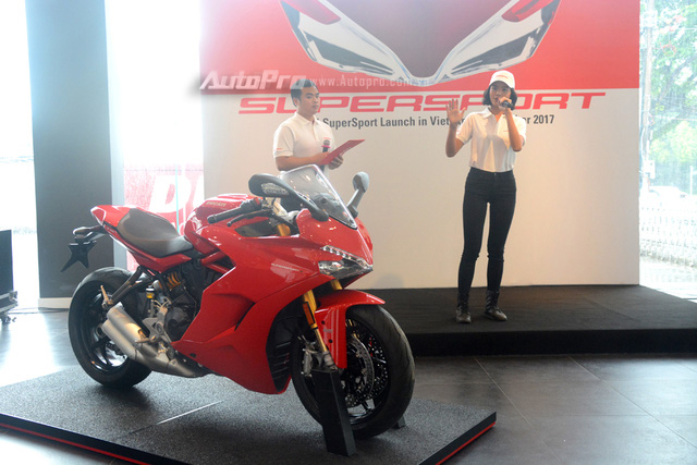 Cận cảnh Ducati SuperSport 2017 phiên bản S có giá 571 triệu Đồng - Ảnh 2. Cận cảnh Ducati SuperSport 2017 phiên bản S có giá 571 triệu Đồng - Ảnh 2.