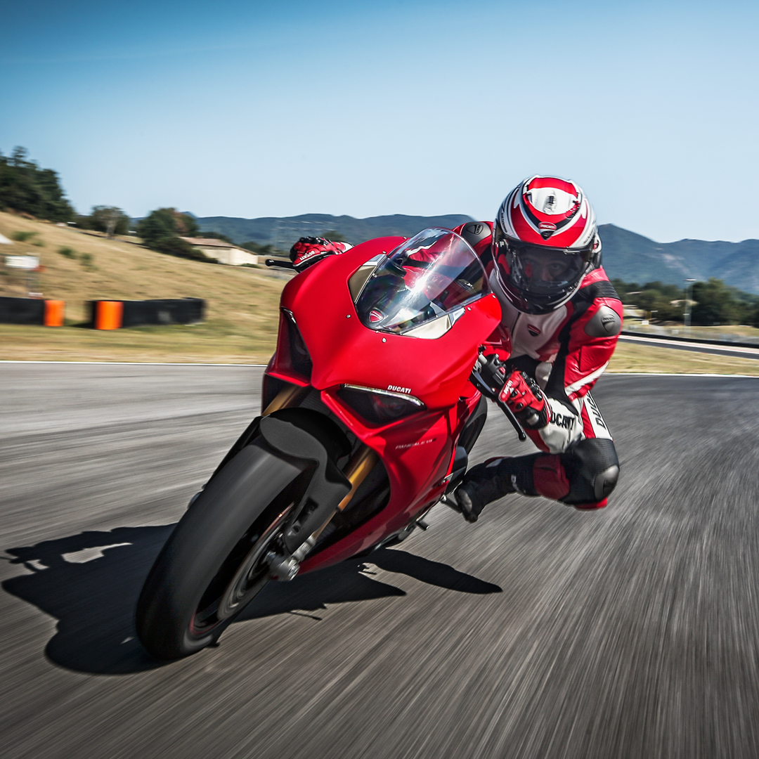 Mô Tô Đẹp Nhất Thế Giới Ducati Panigale V4 Sắp Về Việt Nam